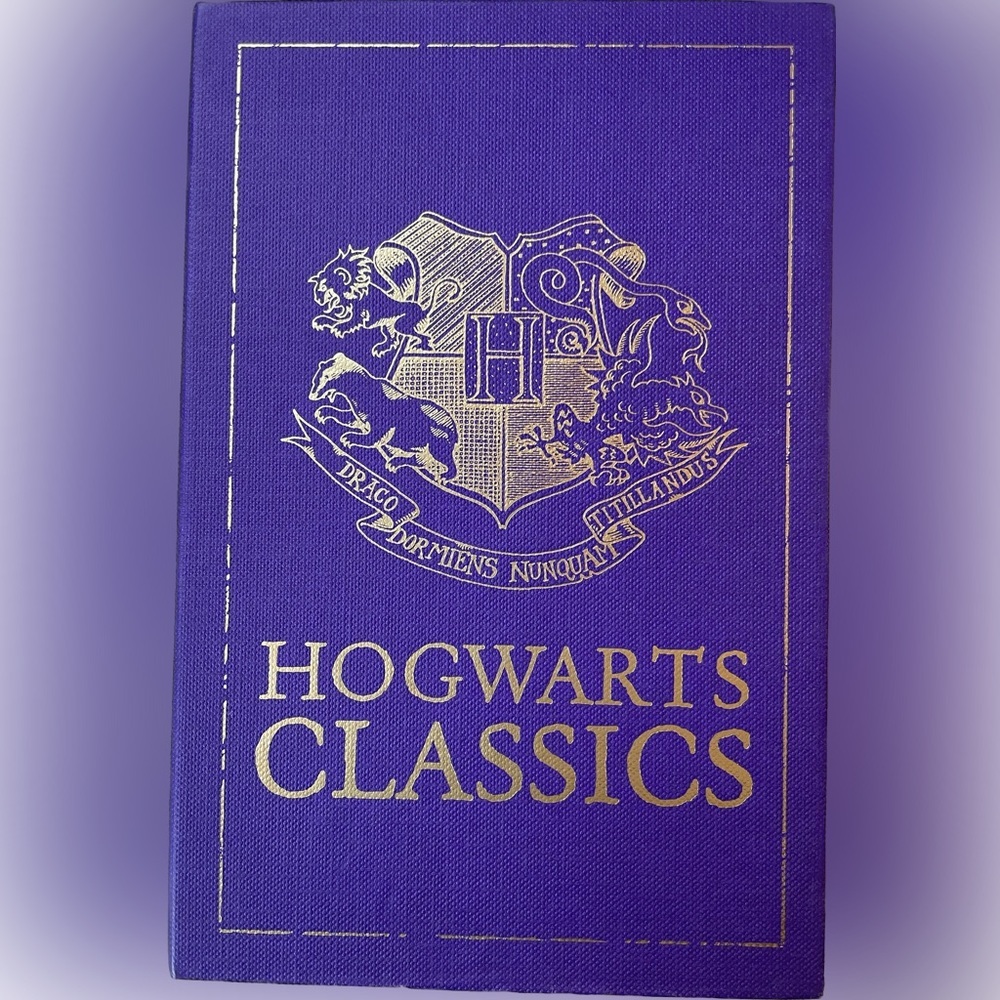 Harry Potter Hogwarts Classics Book Set of 2 Quidditch & Tales of Beedle Bard